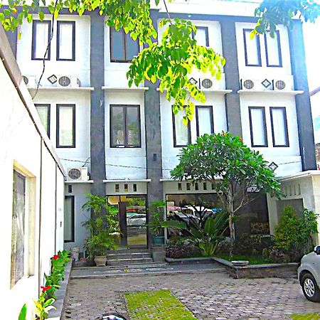 Hotel Warta Dua Denpasar  Luaran gambar