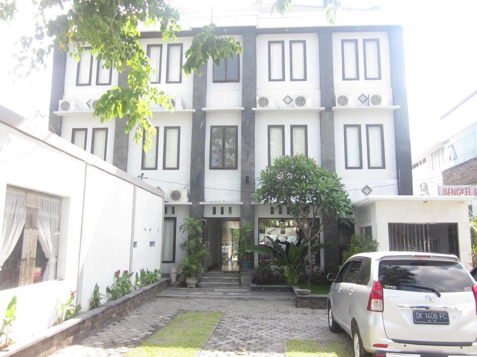 Hotel Warta Dua Denpasar  Luaran gambar